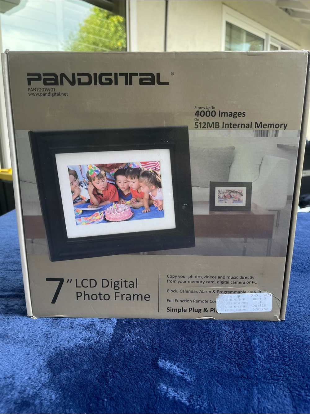 Pandigital 7" Black LCD Digital Photo Frame with 512MB Internal Memory